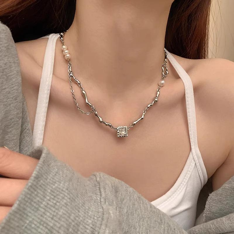 

Ожерелье Sweet and Cool Spicy Girl с цирконом и цепочкой на воротнике, женская легкая роскошь, маленькие и элегантные аксессуары в холодном стиле, элитный класс
