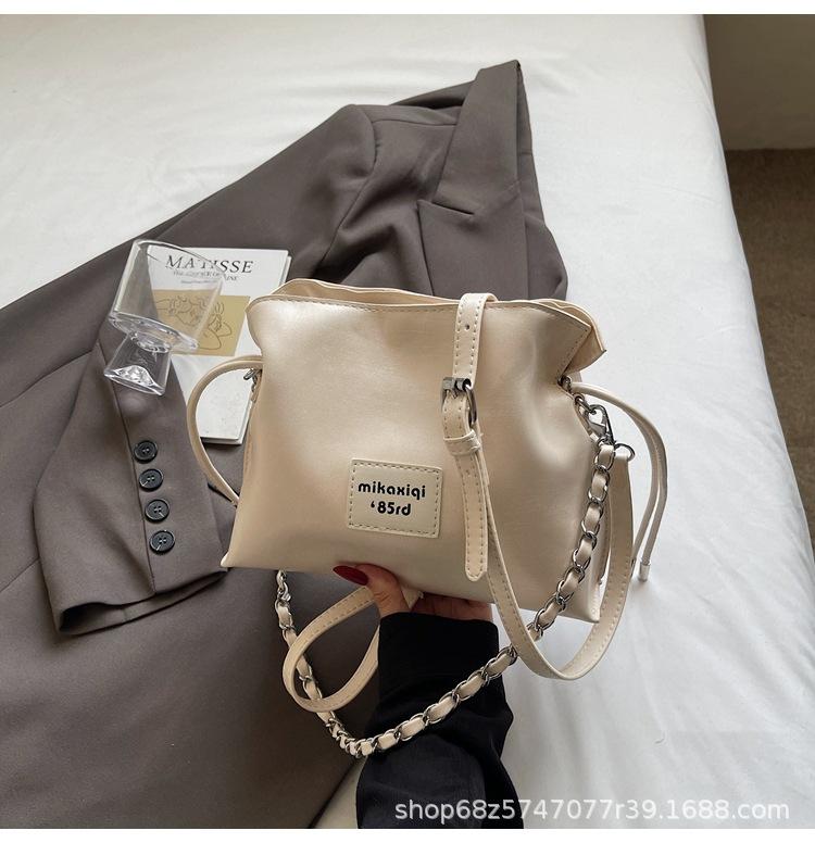 Textured handbag 2025 new high-end simple fashion portable messenger bag niche temperament trendy women's bag