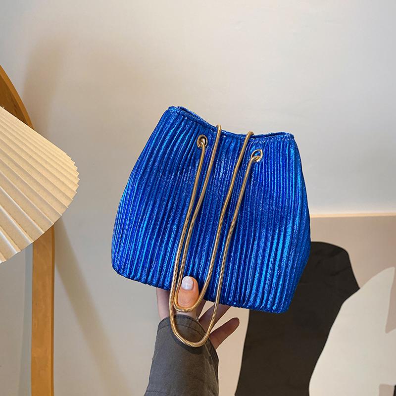 Women's Shoulder Bag New Chain Bucket Bag Underarm Bag Small Fragrance Bag Fashion and Casual Versatile Wrinkle Crossbody