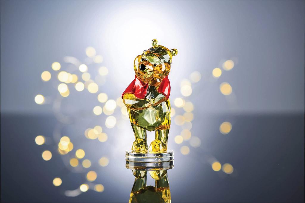 Facets Disney Winnie the Pooh Acrylic Figure ND6009038