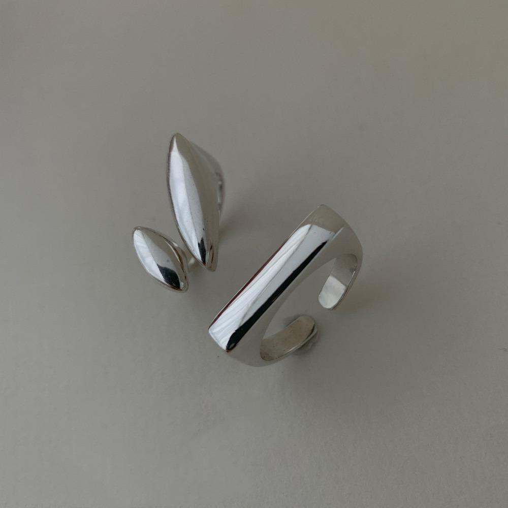 Persönlichkeit Einfach Silberfarbe Helle Oberfläche Geometrisch Quadratisch Edelstahl Öffnungsringe für Damen Temperament Schmuck Geschenk