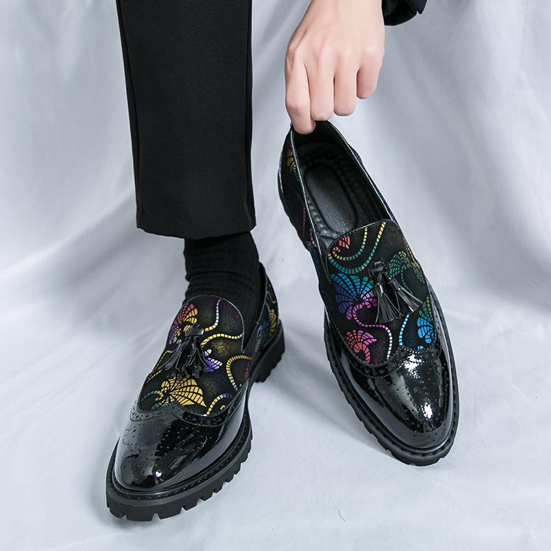 Fashion New Spring Brand Men's Blok Printed Tassel Pointed Leather Shoes Fashionable Comfortable Men's Business Banquet Leather Shoes