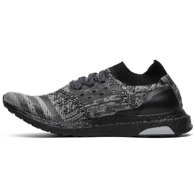 

Черные кроссовки унисекс adidas UltraBoost Uncaged Ltd Boost BB4679