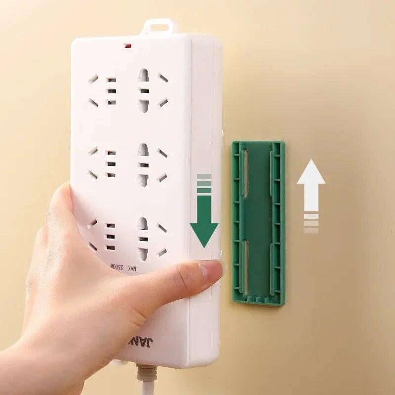 Fissatore per strisce di prese elettriche autoadesive, montaggio a parete, supporto per spina autoadesivo senza foratura, per cucina, casa, ufficio