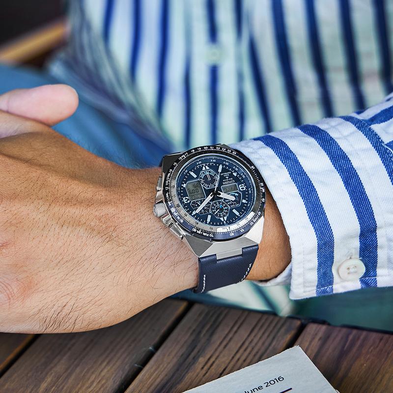 Citizen Orologio PROMASTER al Quarzo Alimentato dalla Luce Cinturino in Pelle di Mucca Orologi da Uomo Quadrante Blu JY8148-08L