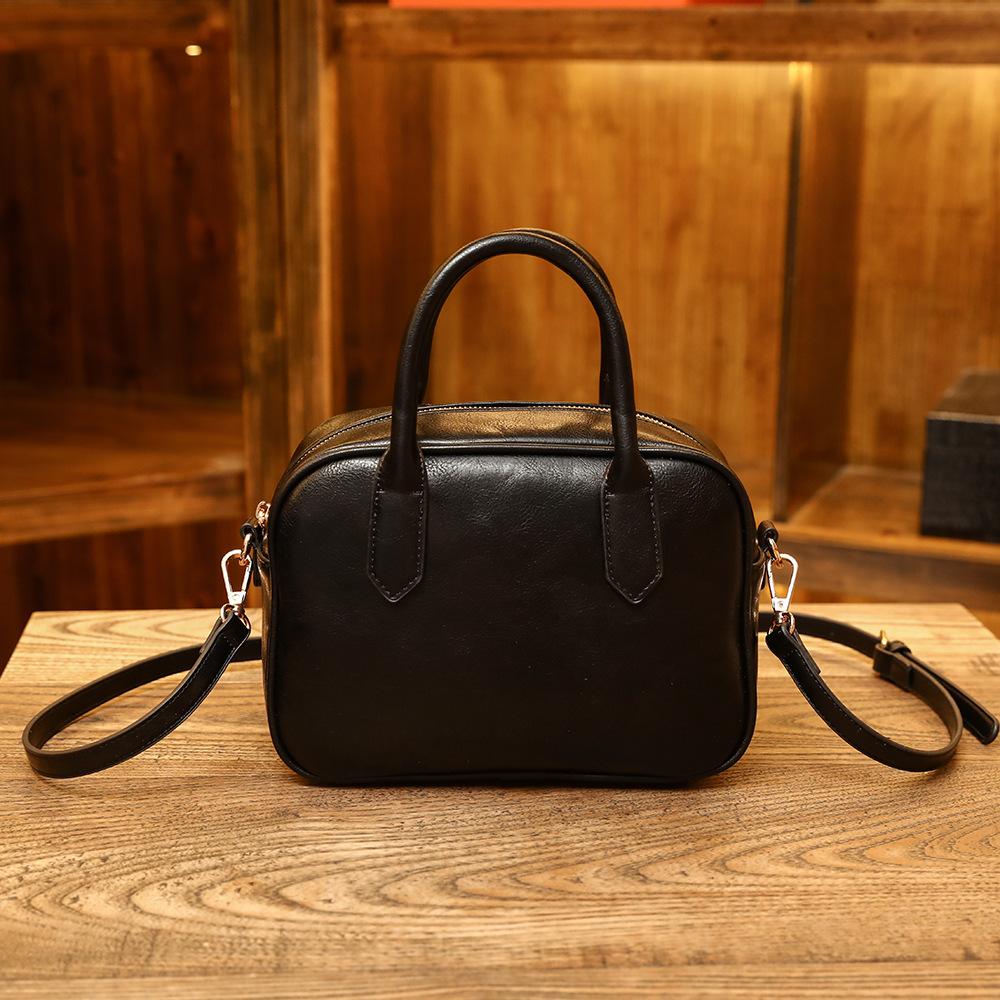 

Ladies Retro Bowling Bag Of The Seas New Style Urban Simple Pu Material Commuter Shoulder Bag Versatile Handbag чорний