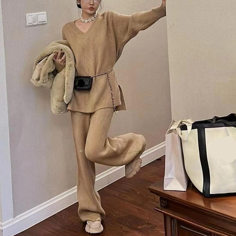 Zweiteiliges Set für Damen im Frühling, Herbst und Winter, lockerer und schlanker Strickanzug mit V-Ausschnitt, lockerem Pullover + Hose mit hoher Taille und weitem Bein
