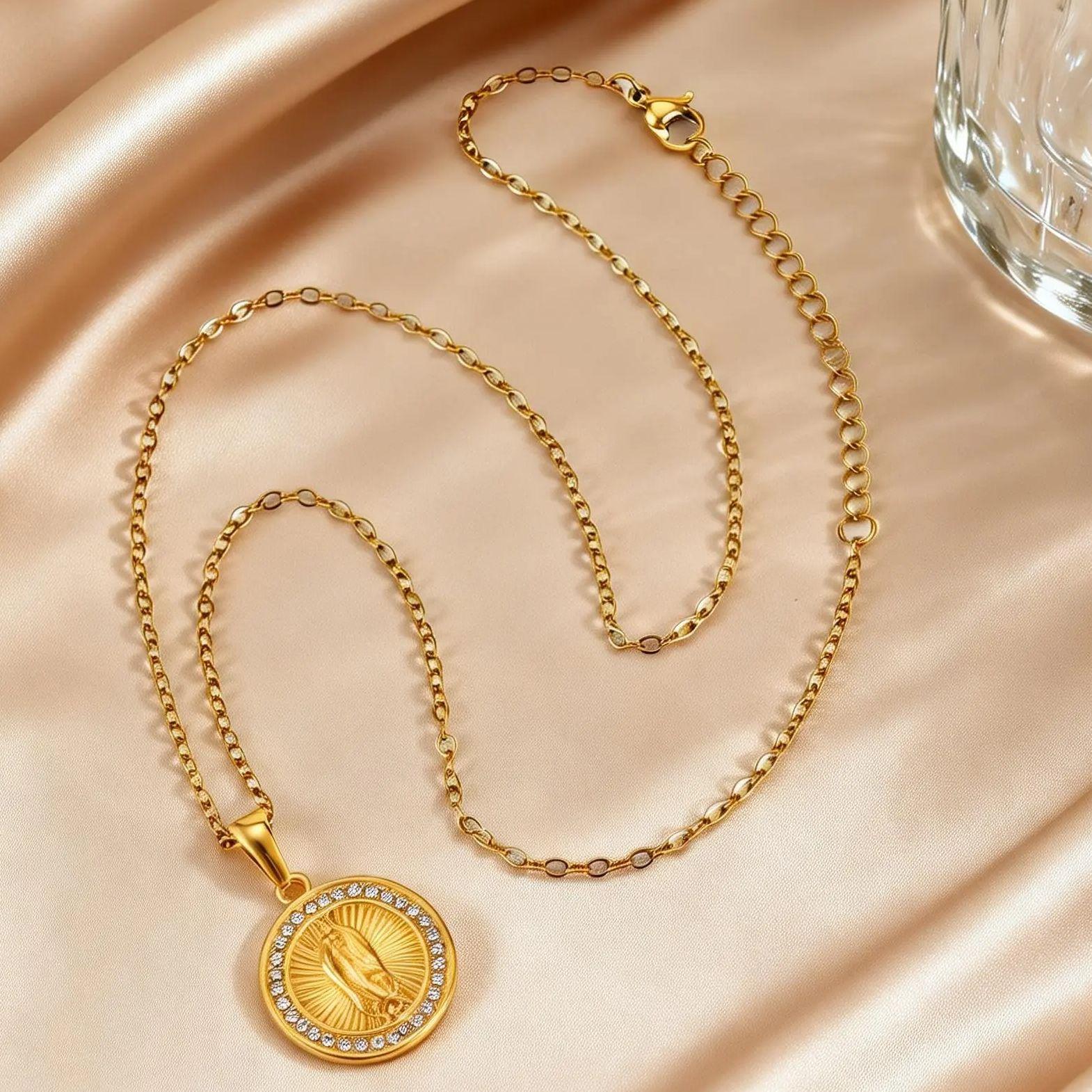 

Dainty Vintage Gold Plated Virgin Mary Prayer Necklace for Women, Stainless Steel Zircon Round Pendant, Luxury Religious Jewelry 60CM
