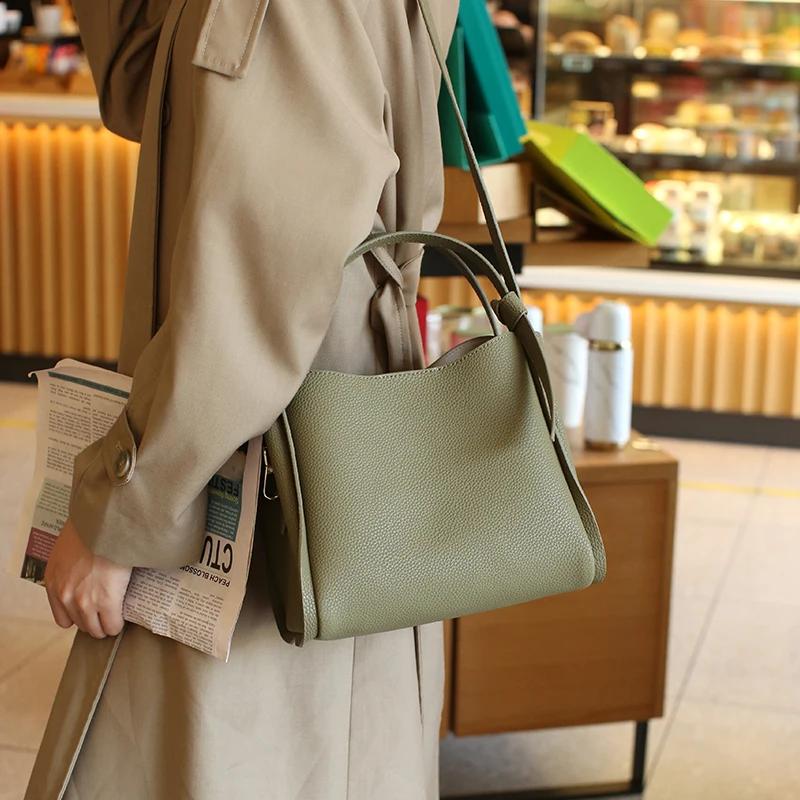 

Genuine Leather Shoulder Bag for Women Feminine Luxury Fashion Designer Bags for Ladies Traveling Large Capacity Bucket Bags