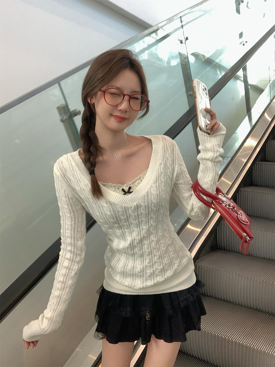 

Pure desire striped V-neck long-sleeved knitted sweater women s autumn and winter twist design sense slim and thin bottoming shirt with S белый