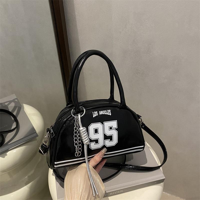 Street Style Midsize Shell Shape Handbag With Zipper And Interior Phone Pocket
