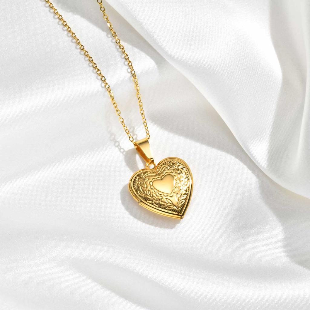 Romantic Heart Locket Pendant for Women Stainless Steel Photo Frame Openable Necklace Heart Chain Necklaces Charm Jewelry Gift
