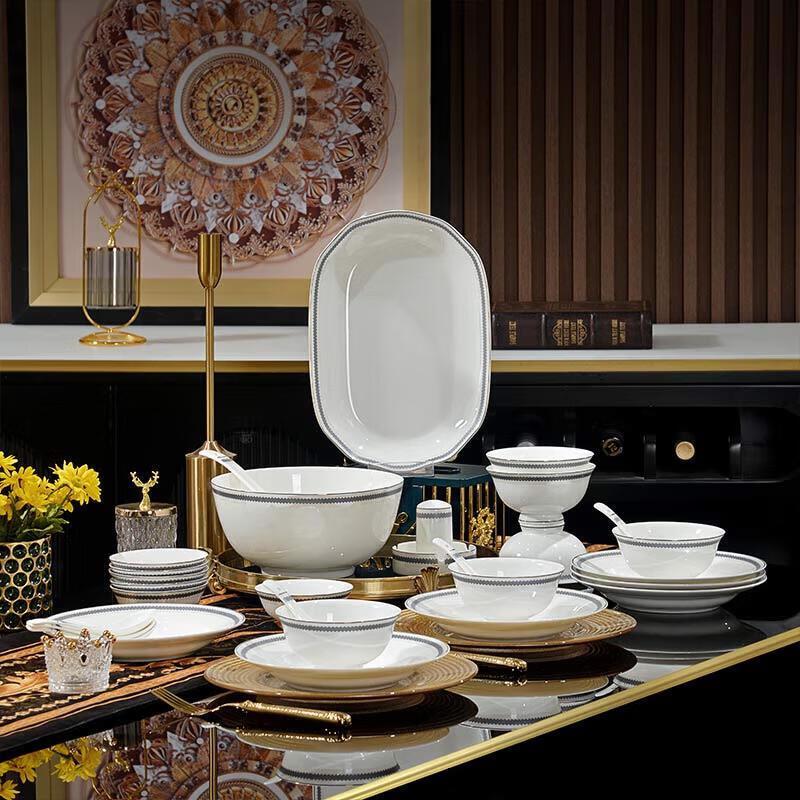 

Tanghui Chinese Bone China Dinnerware Set