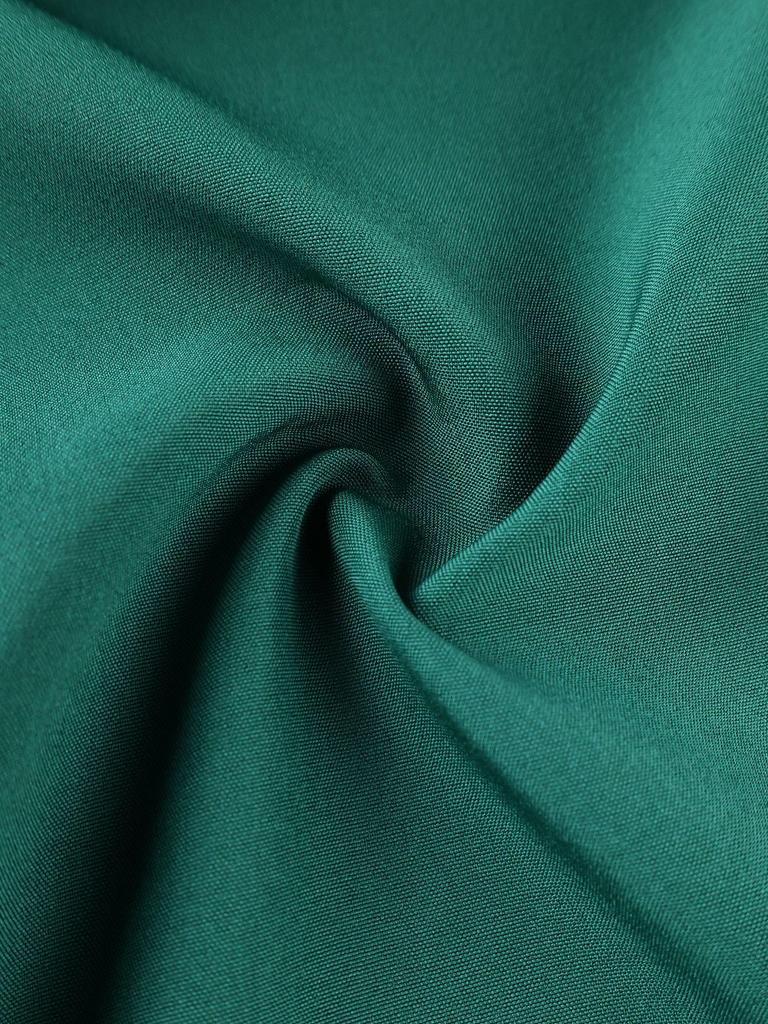 Plus Size Emerald Green Sequin Waist-Cinched Long Pleated Dress with Wide-Hem Skirt and Long Sleeves for Formal Banquets.