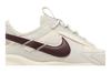 Nike Damen TC 7900 'Light Bone Burgundy Crush'