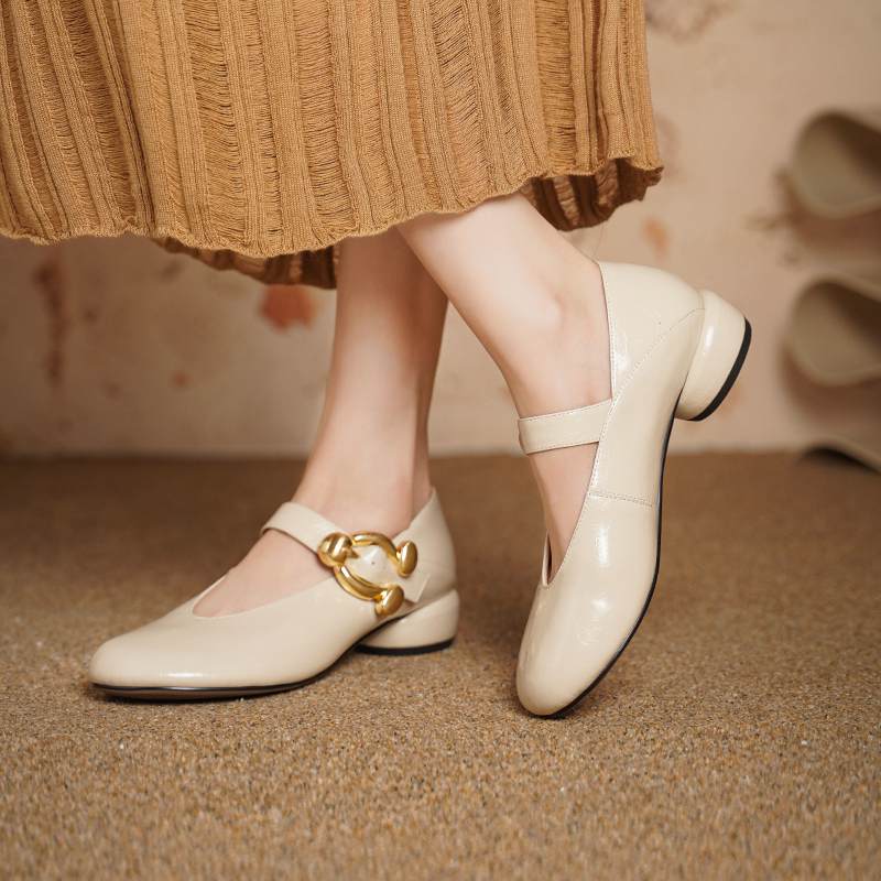 Krazing Pot Sheepskin Fashion Summer Spring Autumn Med Heels Metal Buckle Women  European Design Round Toe Pumps