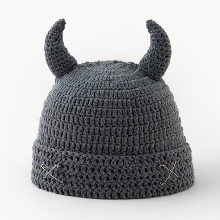 Crochet Horn Cap for Fall Winter Outfits, Brimless Devil Hat with Front Pin Accent for Party Photo Outfit Looks