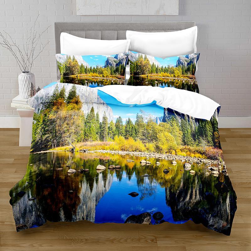 Miękki zestaw poszewek na kołdrę Lake Rozmiar King Size 2/3 Sztuki - Motyw Naturalnego Krajobrazu Wzór Domu z Górami i Czerwonym Dachem