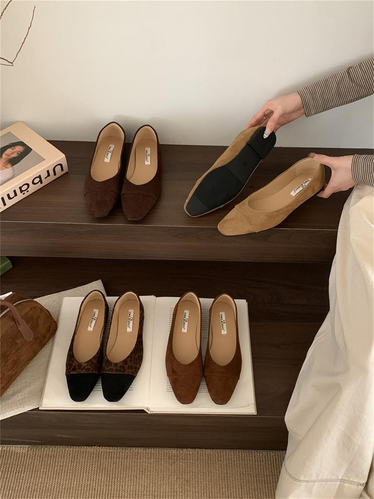 French Retro Style Splicing Flat-soled Single Shoes Women's 2025 New Maillard Fashion Versatile Soft-soled Shallow-mouth Grandma Shoes
