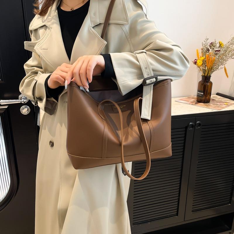 Women's bag casual niche shoulder bag textured commuter large-capacity bag new popular tote bag