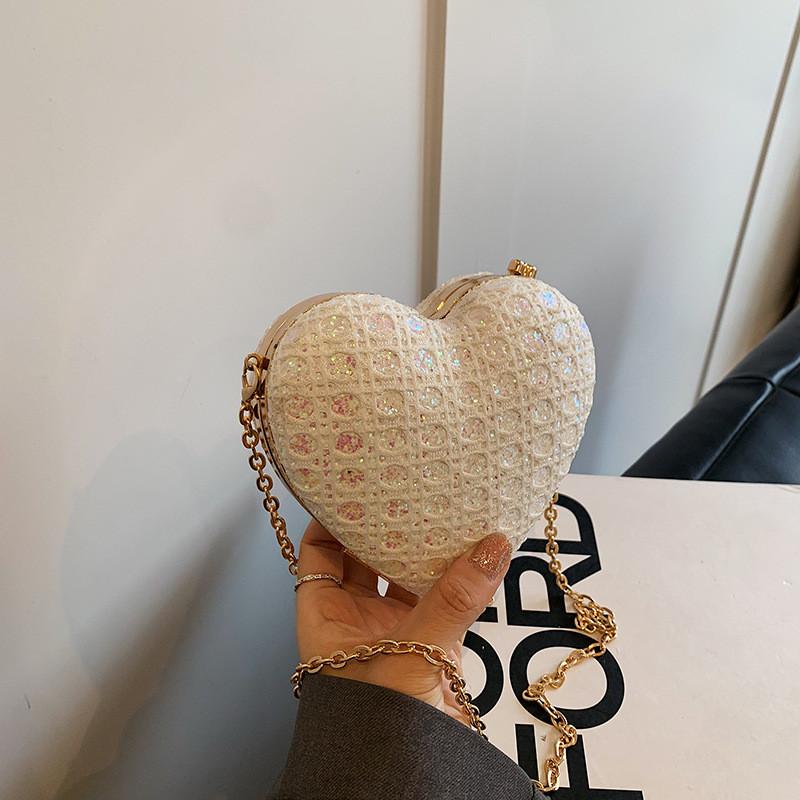 Chic Fashion Crossbody Bag Unique Simple Heart-shaped Shoulder Bag For 2024 Trend