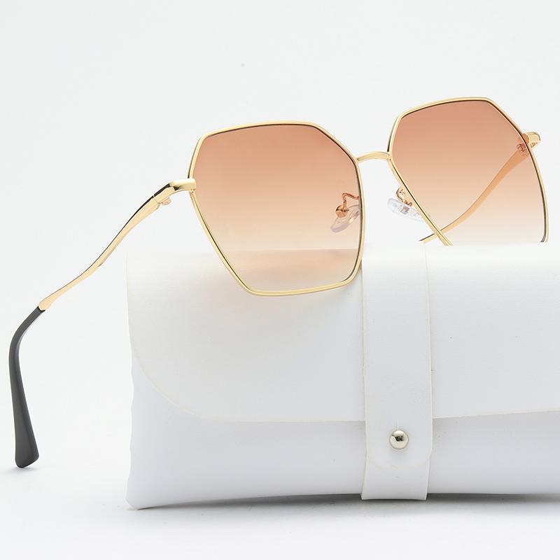 Large Metal Glasses Fashion Sunglasses Women Luxury Brand Design Mirror Square UV400 Protection Outdoor Glasses for Men and Women