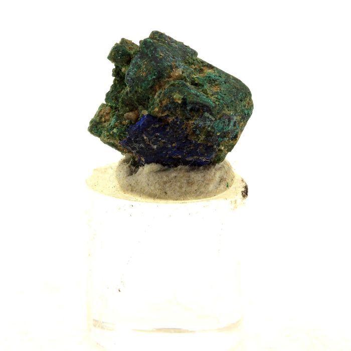 Pierres et Minéraux. Cuprite. 38.0 ct. Chessy-les-Mines, France.