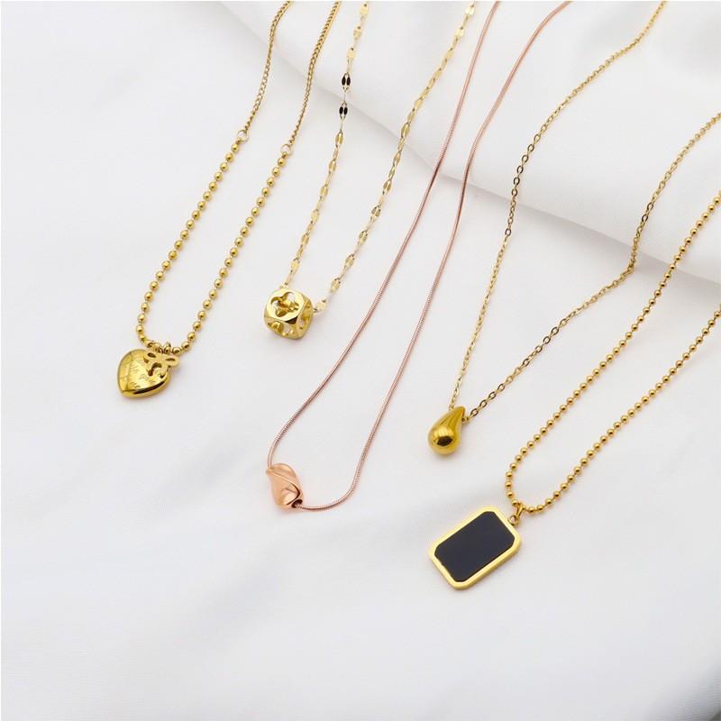 Light Luxury Design Square Necklace Women'S Collarbone Chain Fashionable Versatile Autumn And Winter Sweater Chain