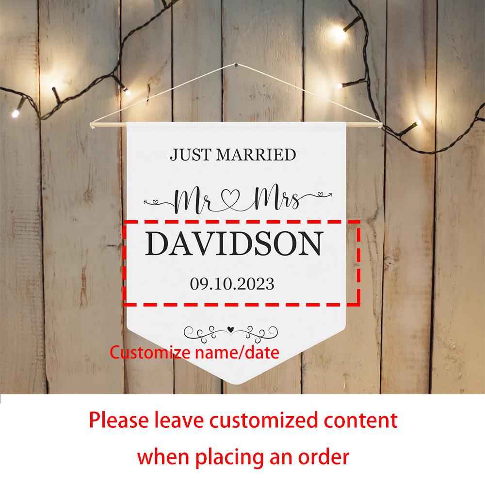 

Personalized Just Married Wedding Banner Wedding Welcome Sign Canvas Pennant Newlyweds Hanging Wall Baby Room Decor Keepsake 1pcs 27.5x30cm