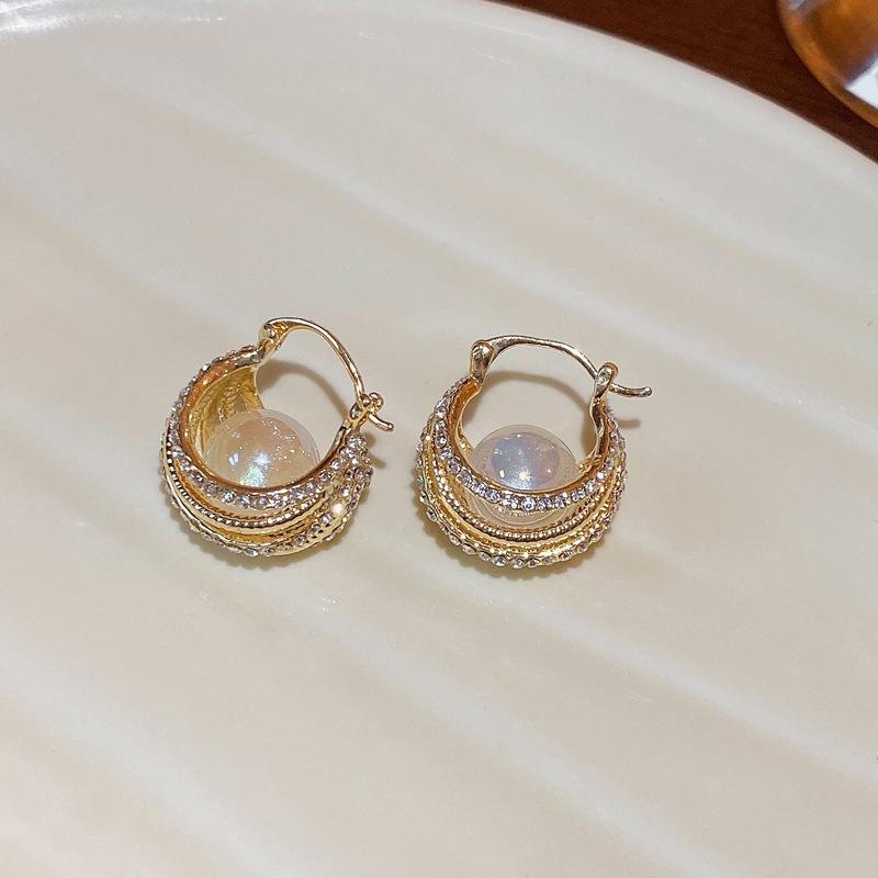 Ice quenched blue flower artificial crystal fringed earrings Cool wind temperament stud earrings Internet celebrity earrings