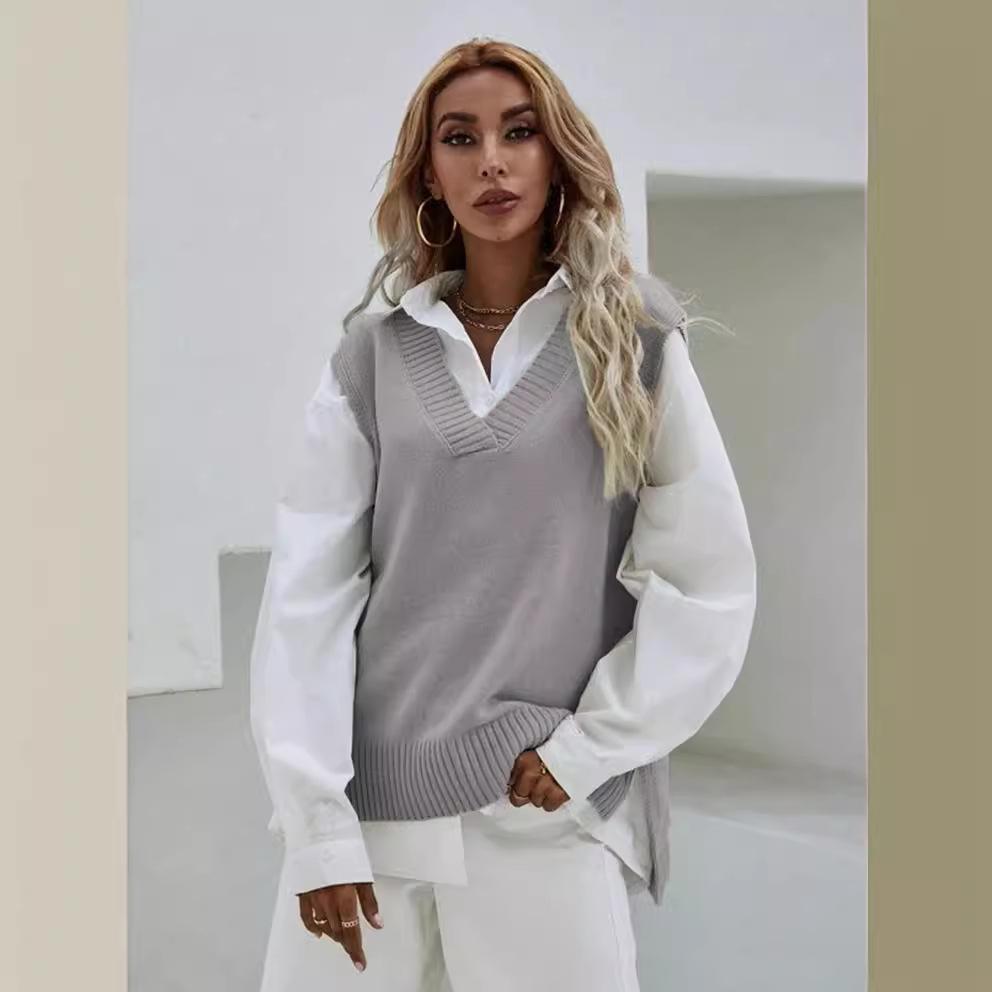 Dámská přiléhavá bezrukávová vesta se svetrovým úpletem s výstřihem do V - Nový jarní pletený top