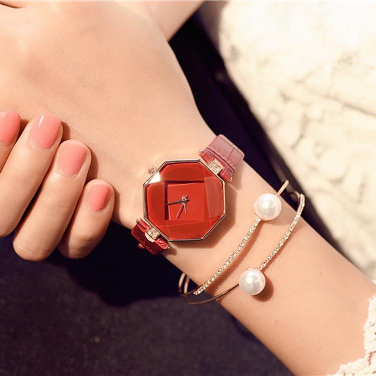 Wechat Business Fashion, Prismatic Rhombus Lens Ladies Rhombus Waterproof Watch 3340