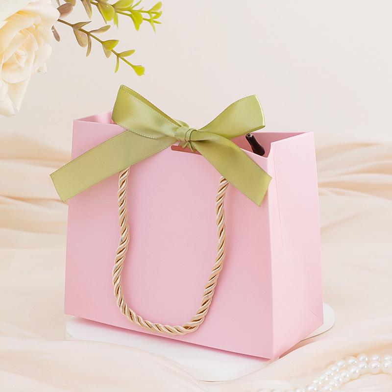 Cross-Border Wedding Favor Gift Bag - Creative Fresh White Candy Box Packaging