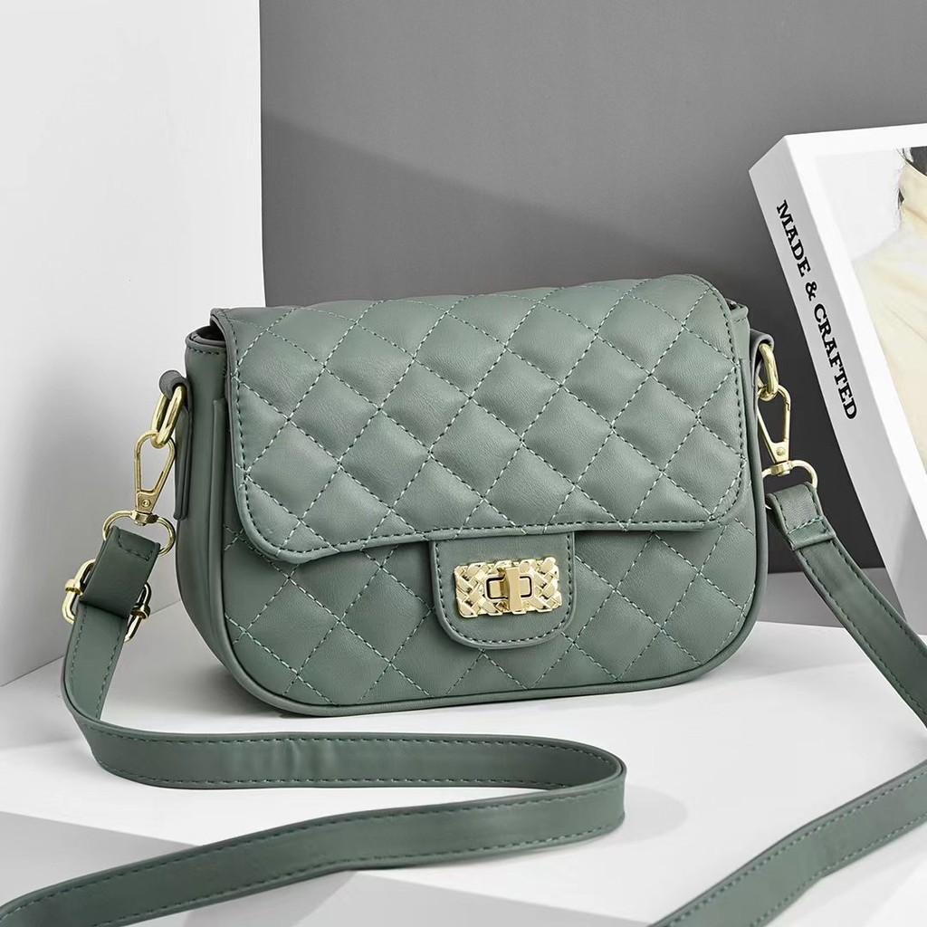 Trendy Urban Style Mini Shoulder Bag With Luxurious Quilted Design For Women
