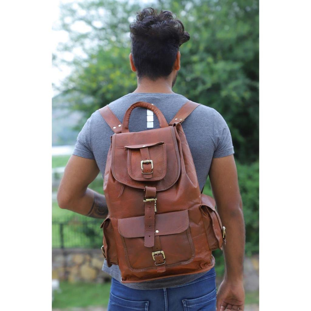 Odolný a stylový ručně vyrobený hnědý kožený batoh Vintage Charm Brown kožený batoh pro vaše dobrodružství