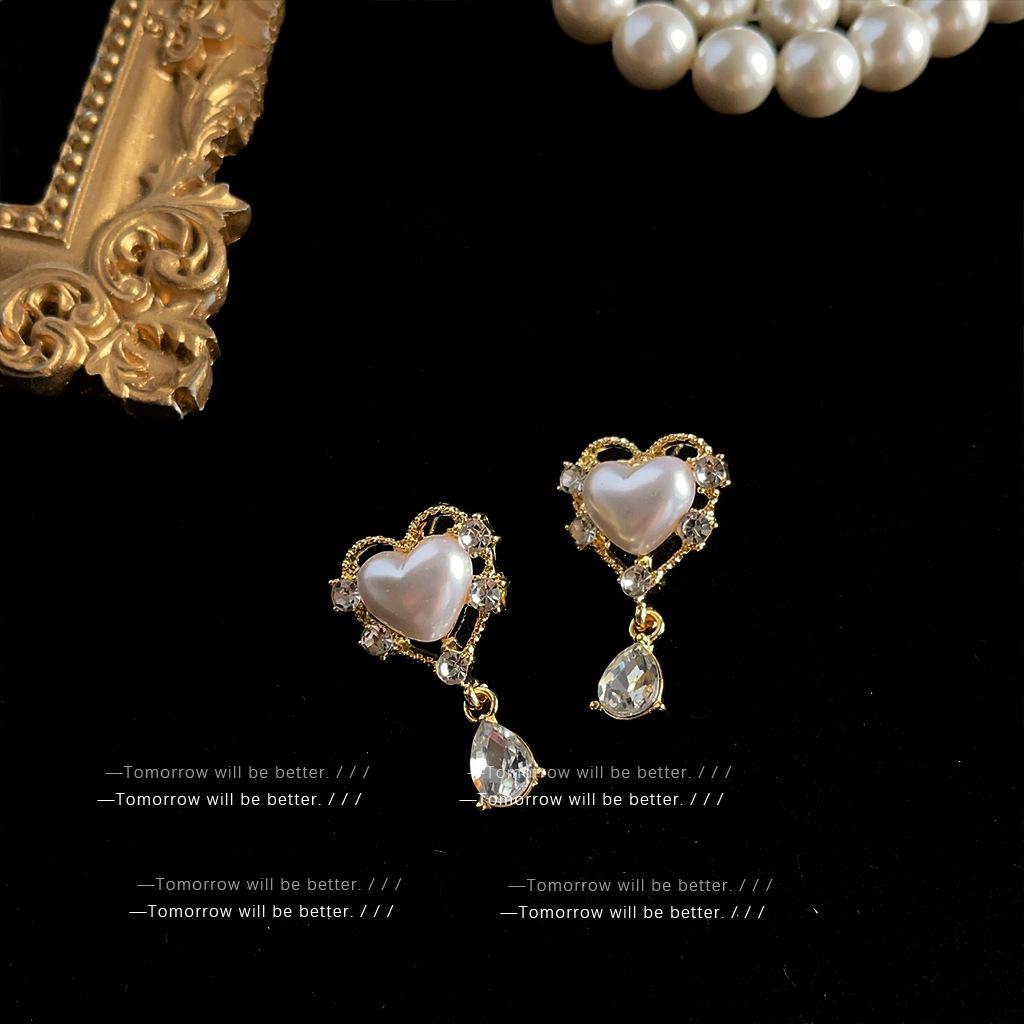 Mid-Century Vintage Stud Earrings: Trendy Literary Style in Light Luxury Fashion