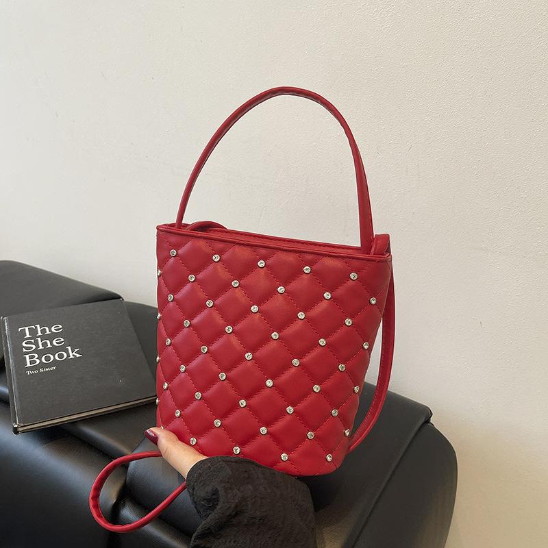 Rhombus Embroidery Thread Small Bag Women's New Summer Popular Versatile Chain Messenger Bag Exquisite Bucket Bag