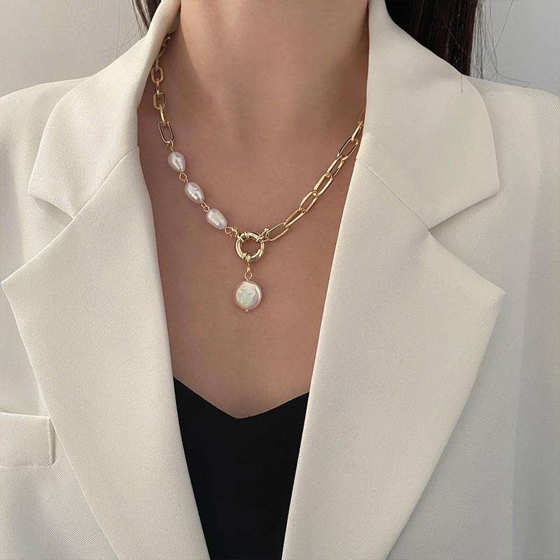 Elegante Collana a Strati per la Clavicola: Patchwork Retro con Imitazione di Perle per Donna