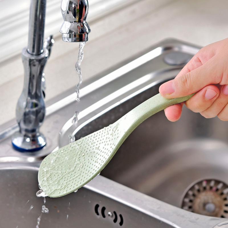 Pšeničná sláma pro ochranu životního prostředí a nelepivá lžíce rýže