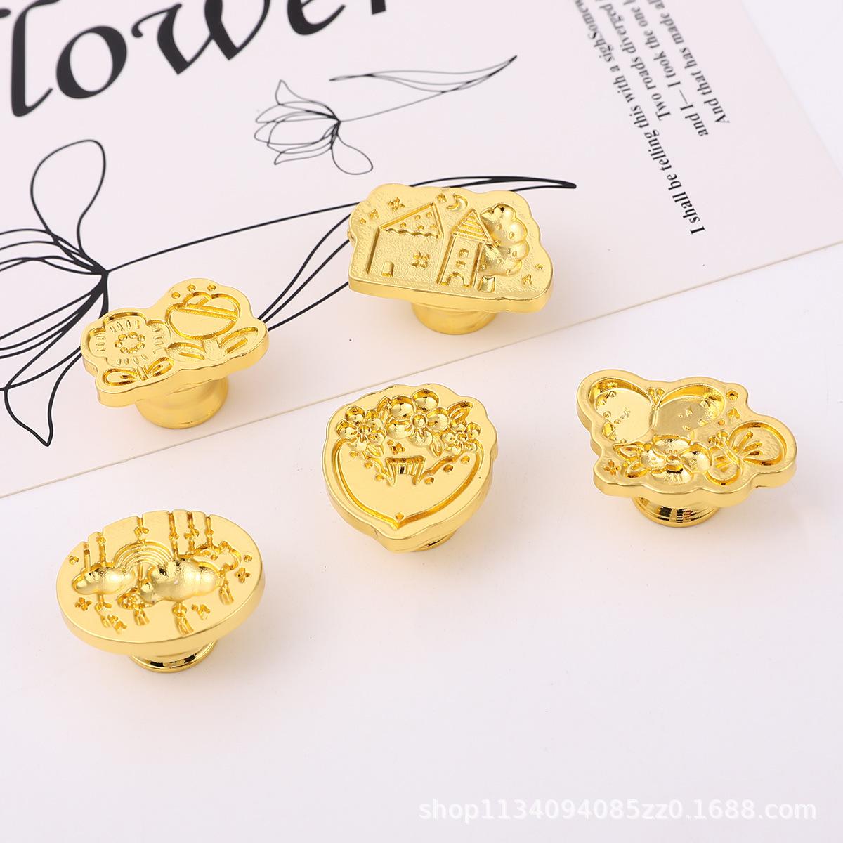 

Европейский ретро набор восковых печатей: Декоративные фигурные головки печатей с ручками и восковыми бусинами.