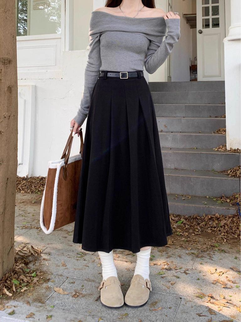 Plus Size High-Waisted Black A-Line Pleated Skirt for Pear-Shaped Petite Women - Mid-Length, Autumn Style