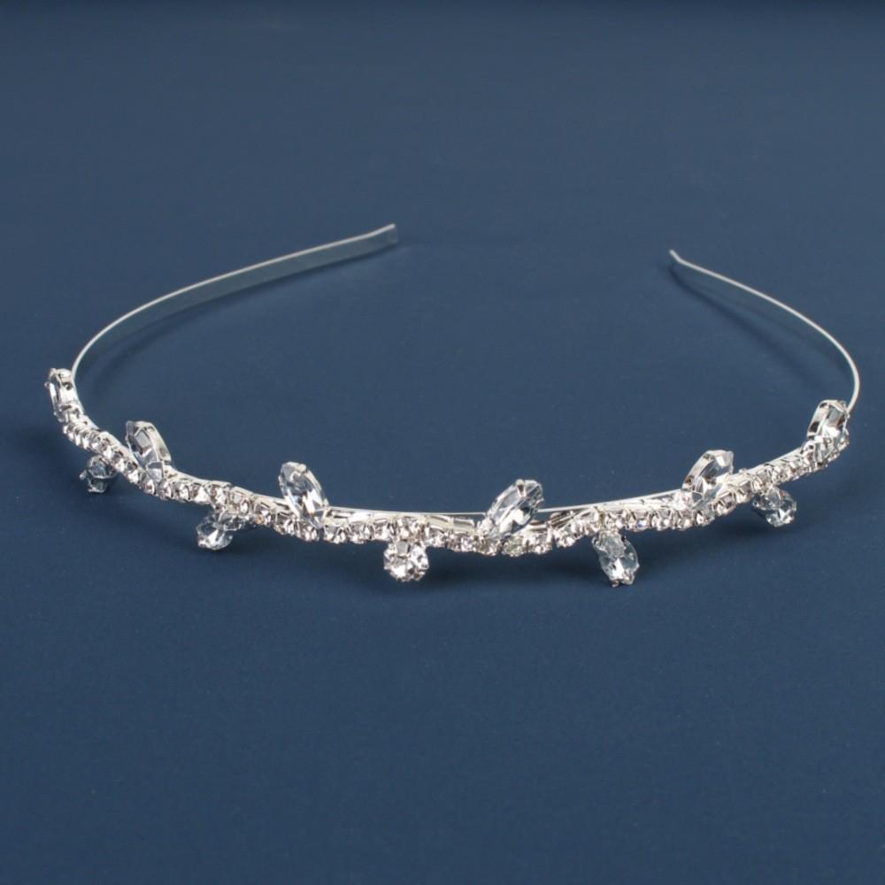 Elegant Multi-Layer Pearl Headband with Rhinestone Heart, Claw Chain Design – Perfect Bridal Hair Accessory