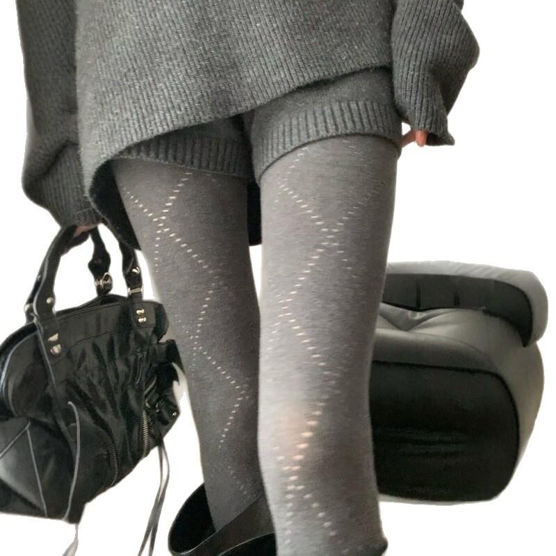 Korean Retro Pantyhose Women'S Autumn And Winter Thickened Warm Knitted Outer Wear Hollow Diamond Leggings Pantyhose Do Not Fall Off