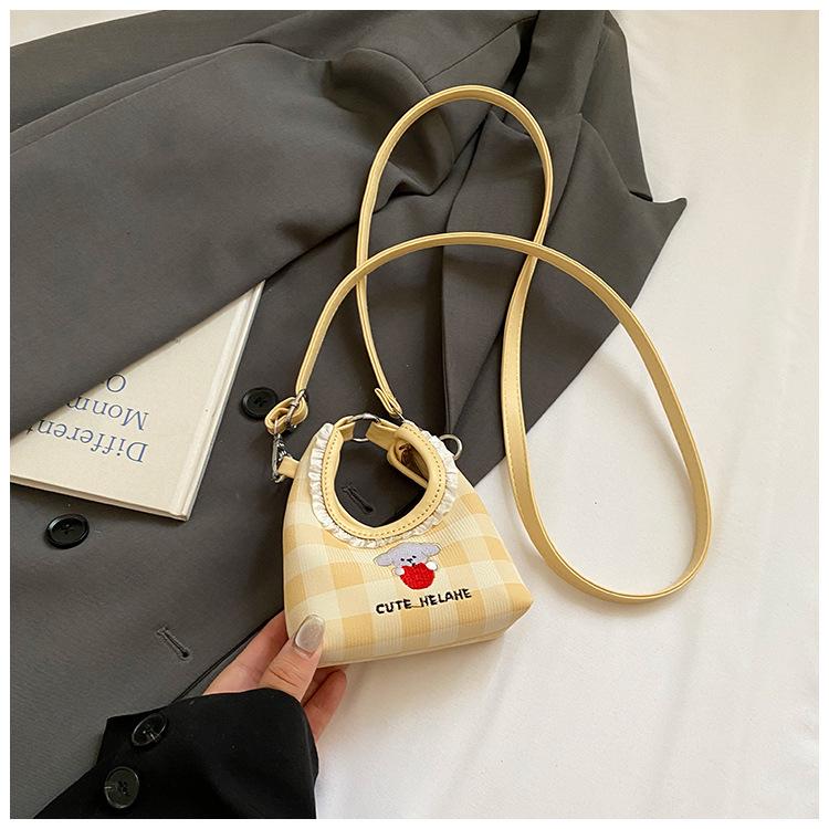 Korean Version Ins Cute Girl Bucket Bag 2025 Summer Puppy Fashion Casual Shoulder Bag Trendy Portable Women's Bag