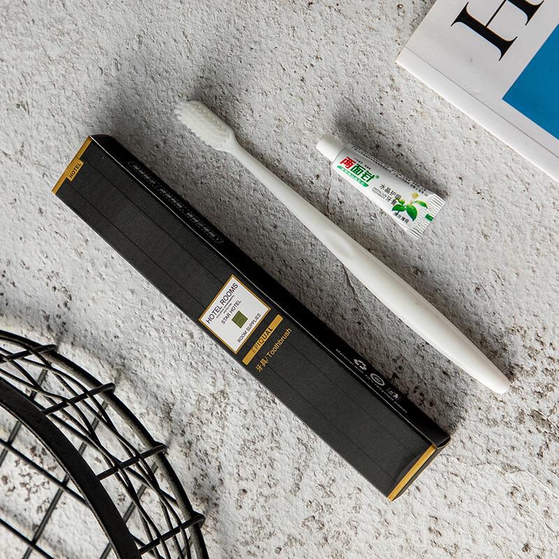 

EPIQUAL Disposable Hotel Toothbrush Set