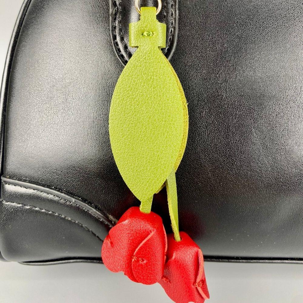 8-Color Soft Leather Tulip Bag Charm– Elegant Hanging Floral Accessory with Metal Ring, Realistic Bloom Design for Backpack