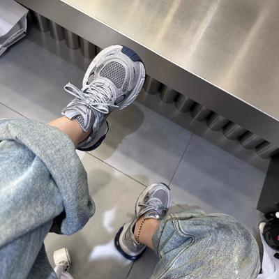 Leder Dad Schuhe Damen 2025 neu Herbst Plateau ultraleichte weiche Sohle Mode Freizeit Sportschuhe ins trendige Schuhe