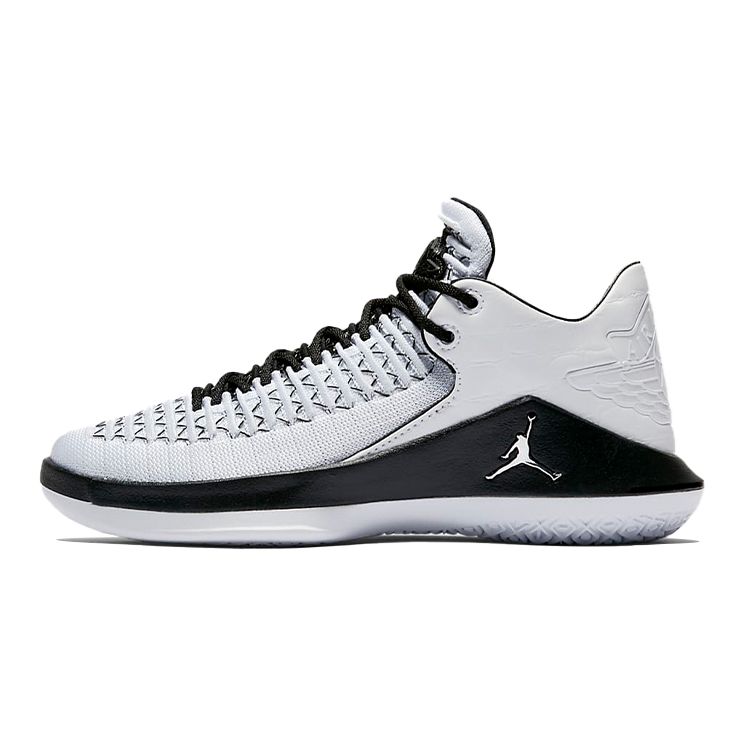 

Детские кроссовки Air Jordan 32 Low GS Wing It Белый металлик-серебристый-черный AA1257-102