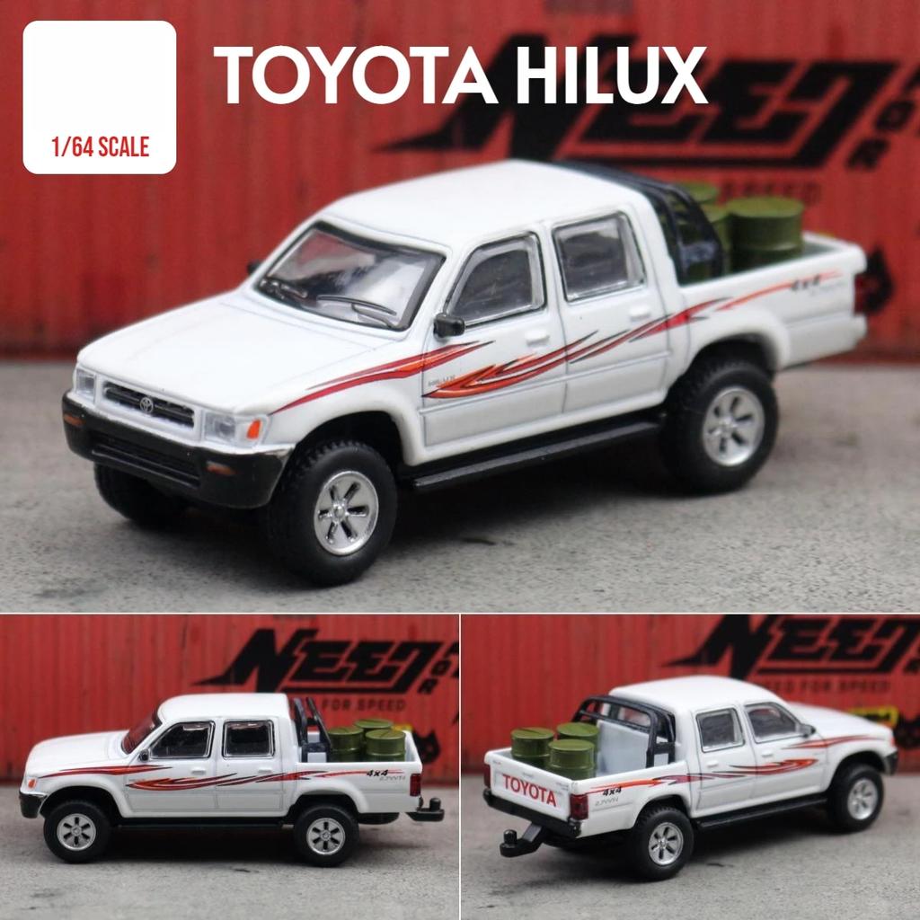 1/64 Scale TOYOTA Hilux Pickup Truck Miniature Toy Car Vehicle Premium Model Free Wheels Diecast Metal Alloy Collection Gift