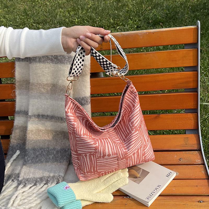 Large capacity striped canvas messenger bag women's new autumn lazy wind messenger bag commuter shoulder bag